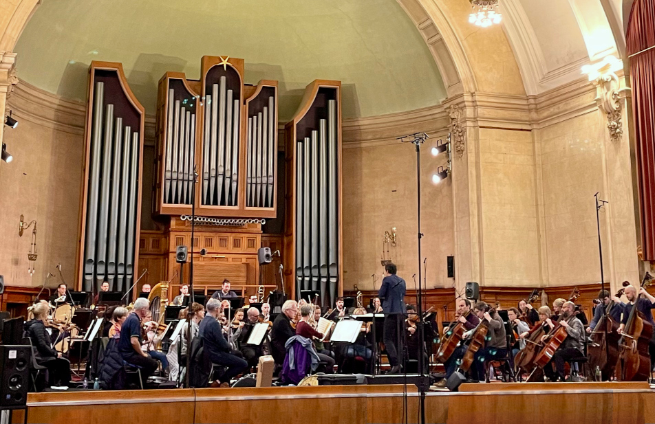 Gergely Madaras rehearsing BBC NOW for the premiere of In Memory